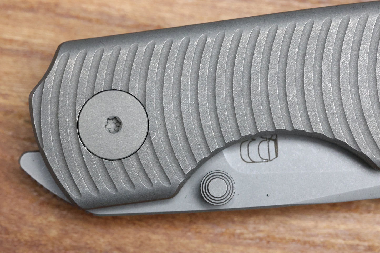 BERG BLADES SWEENEY V2 THUMBSTUD DARK STONEWASH SWIRL TITANIUM FOLDER 3.35" DSW