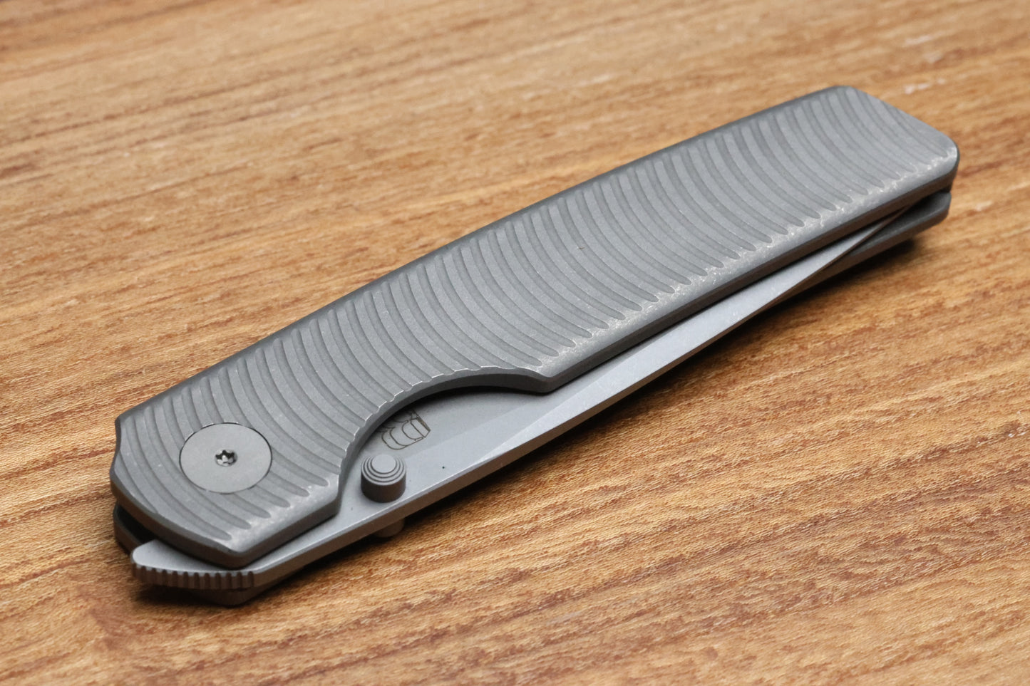 BERG BLADES SWEENEY V2 THUMBSTUD DARK STONEWASH SWIRL TITANIUM FOLDER 3.35" DSW