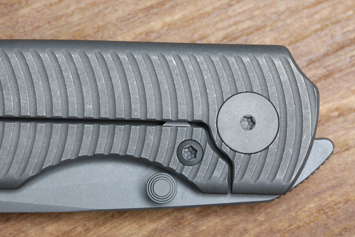 BERG BLADES SWEENEY V2 THUMBSTUD DARK STONEWASH SWIRL TITANIUM FOLDER 3.35" DSW