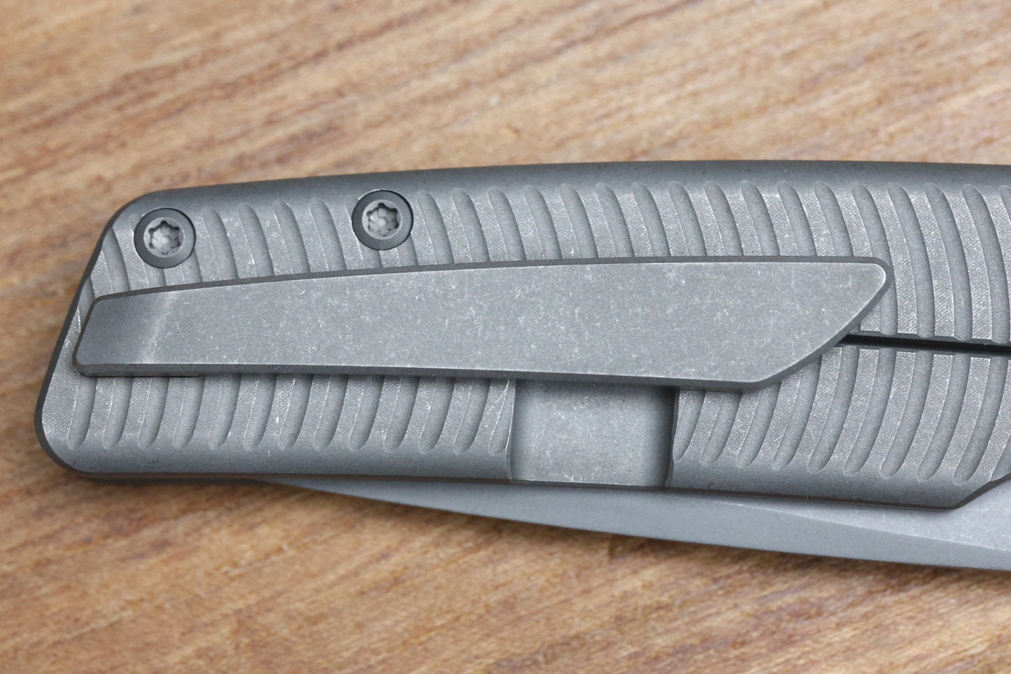 BERG BLADES SWEENEY V2 THUMBSTUD DARK STONEWASH SWIRL TITANIUM FOLDER 3.35" DSW