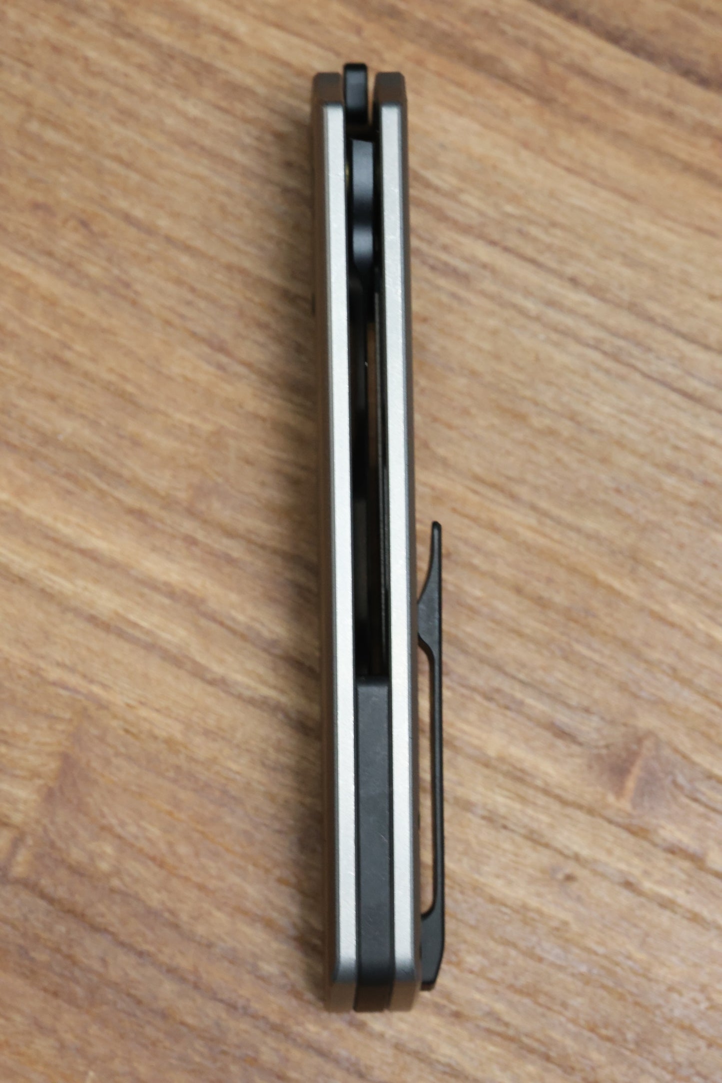 BERG BLADES SWEENEY V2 THUMBSTUD DIAMOND PATTERN TITANIUM FOLDER 3.35" BLACK PVD