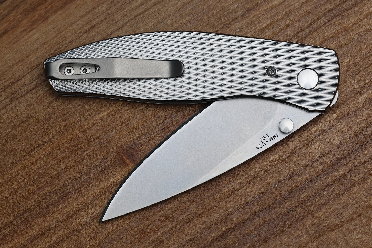 THREE RIVERS MANUFACTURING IRIE ATOM FOLDING KNIFE LIZARD SKIN TITANIUM 3.5" MIKE IRIE HOLLOW GROUND