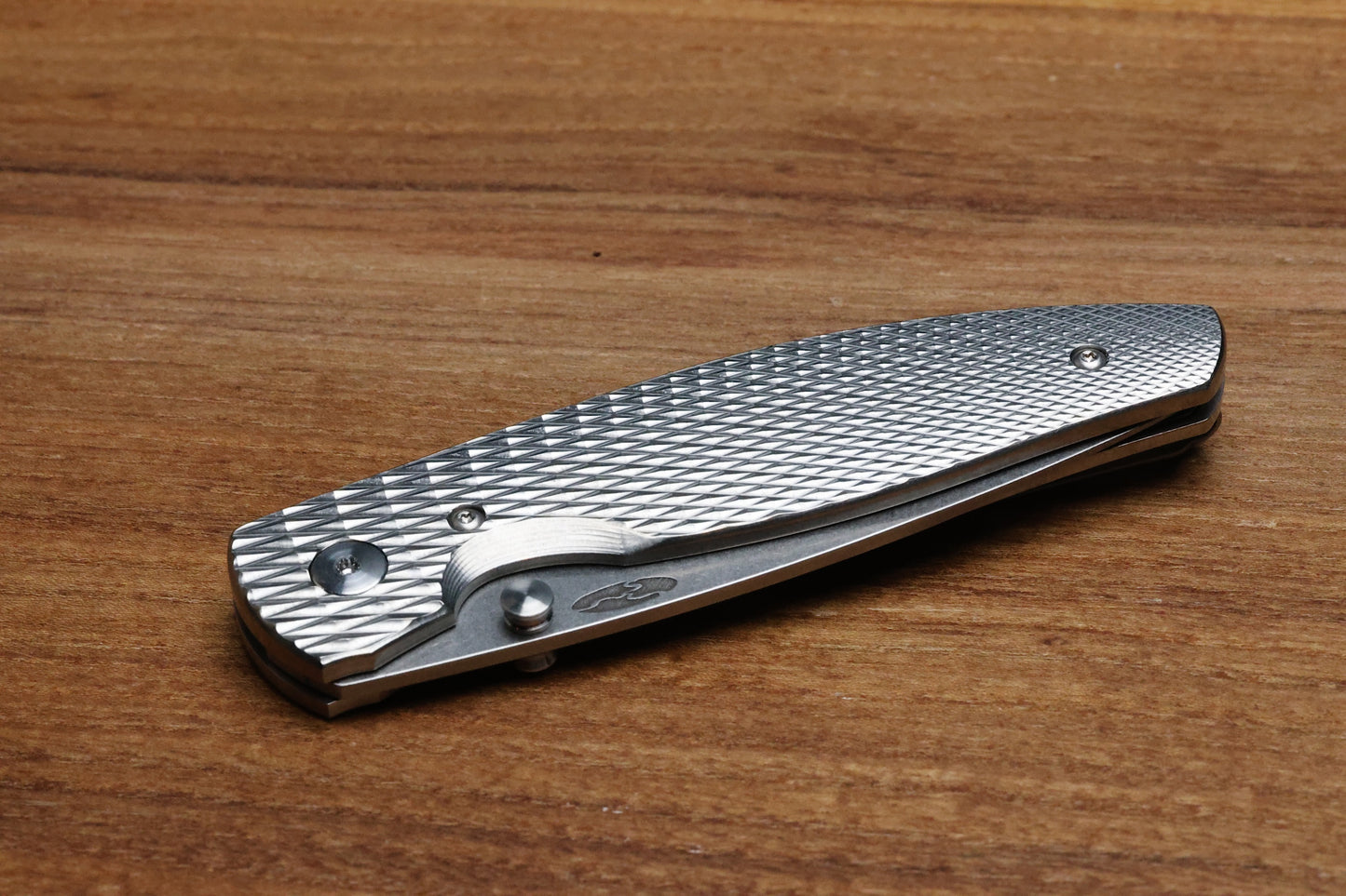 THREE RIVERS MANUFACTURING IRIE ATOM FOLDING KNIFE LIZARD SKIN TITANIUM 3.5" MIKE IRIE HOLLOW GROUND