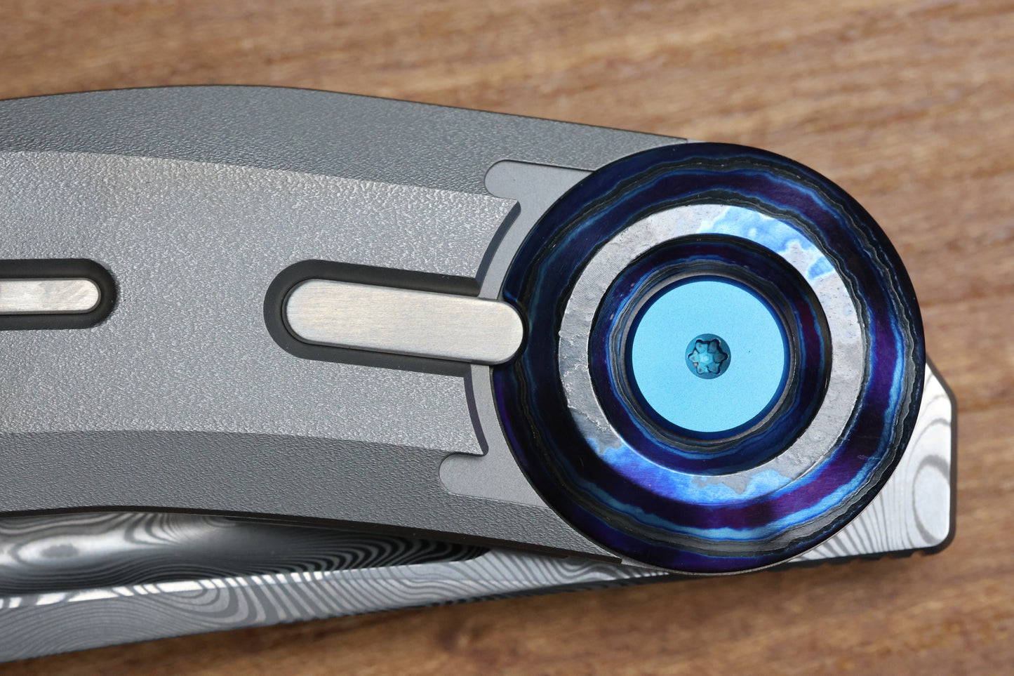 REATE KNIVES VULPEX VK-CLU TITANIUM WIRE WHEEL HANDLE ZIRCUTI ACCENTS WITH DAMASTEEL BLADE