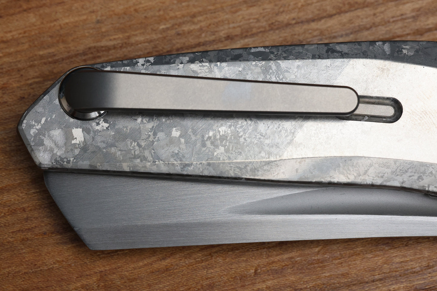 REATE KNIVES VULPEX VK-CLU CRYSTAL TITANIUM HANDLE WITH SATIN ELMAX BLADE