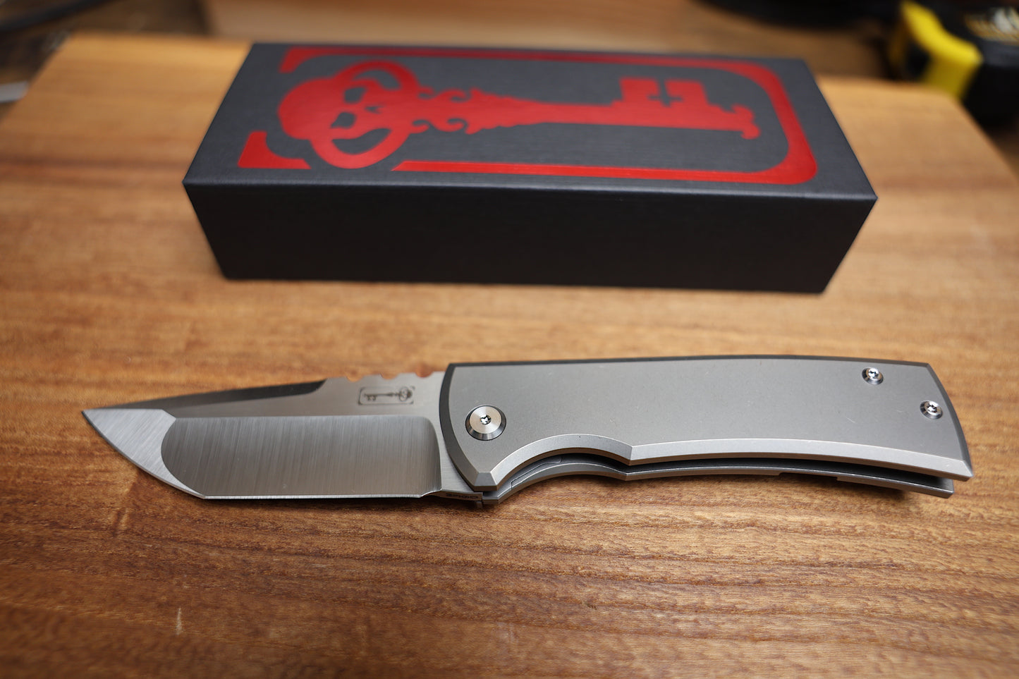 CHAVES ULTRAMAR REDENCION 229 KICKSTOP – TANTO M390 BLADE – TITANIUM HANDLE