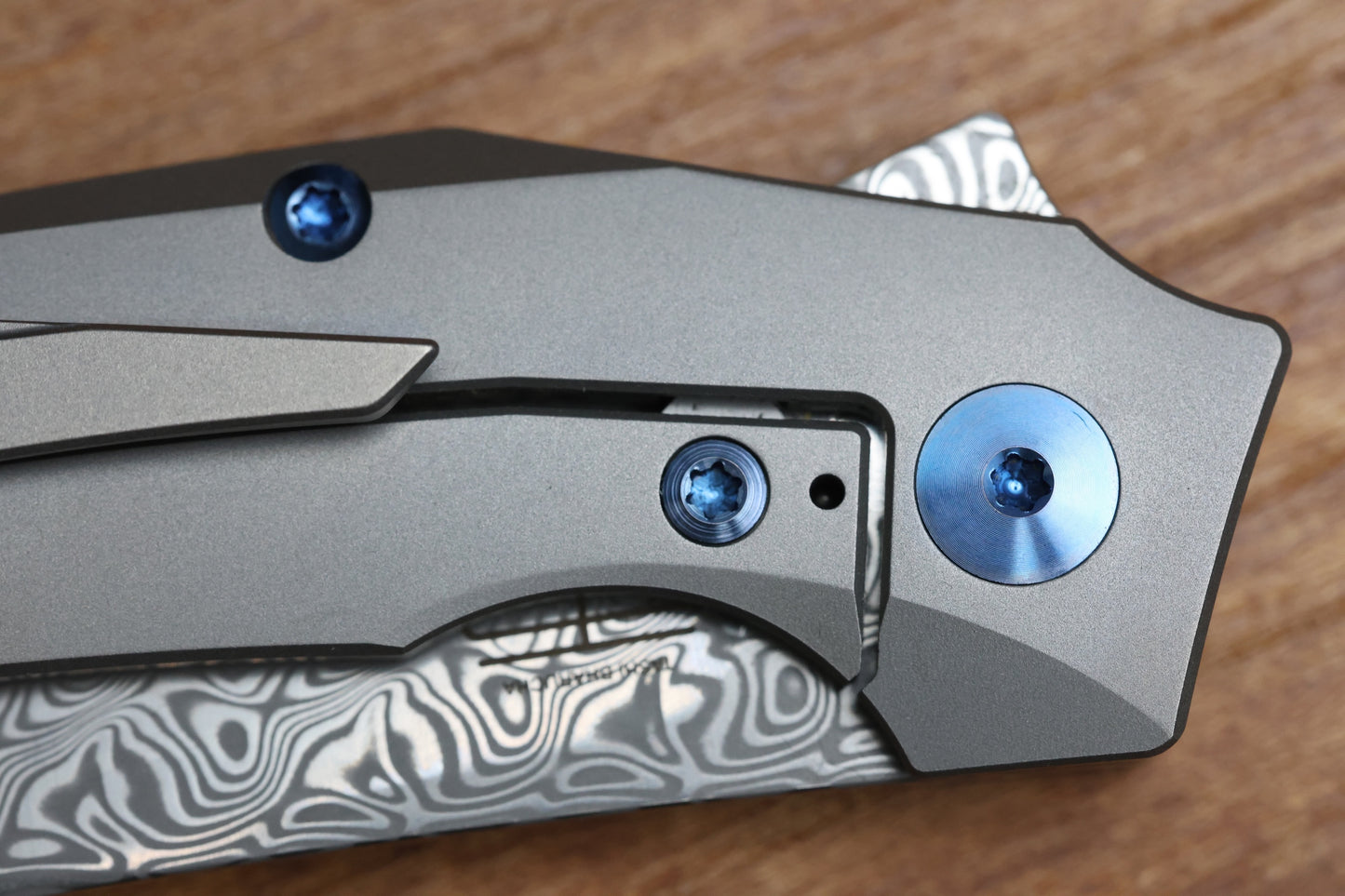 REATE KNIVES T2500 TI-BEAD BLAST HANDLE CARBON INLAY DAMASTEEL ACID WASH 2.375" BLADE