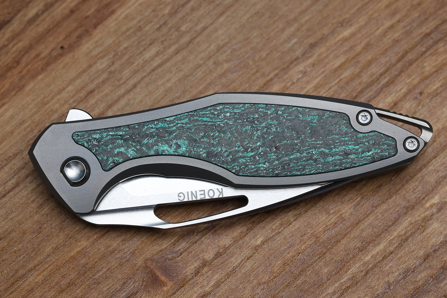 KOENIG KNIVES MINI ARIUS FLIPPER - TEAL MAGNETIC CARBOTI INLAY M390