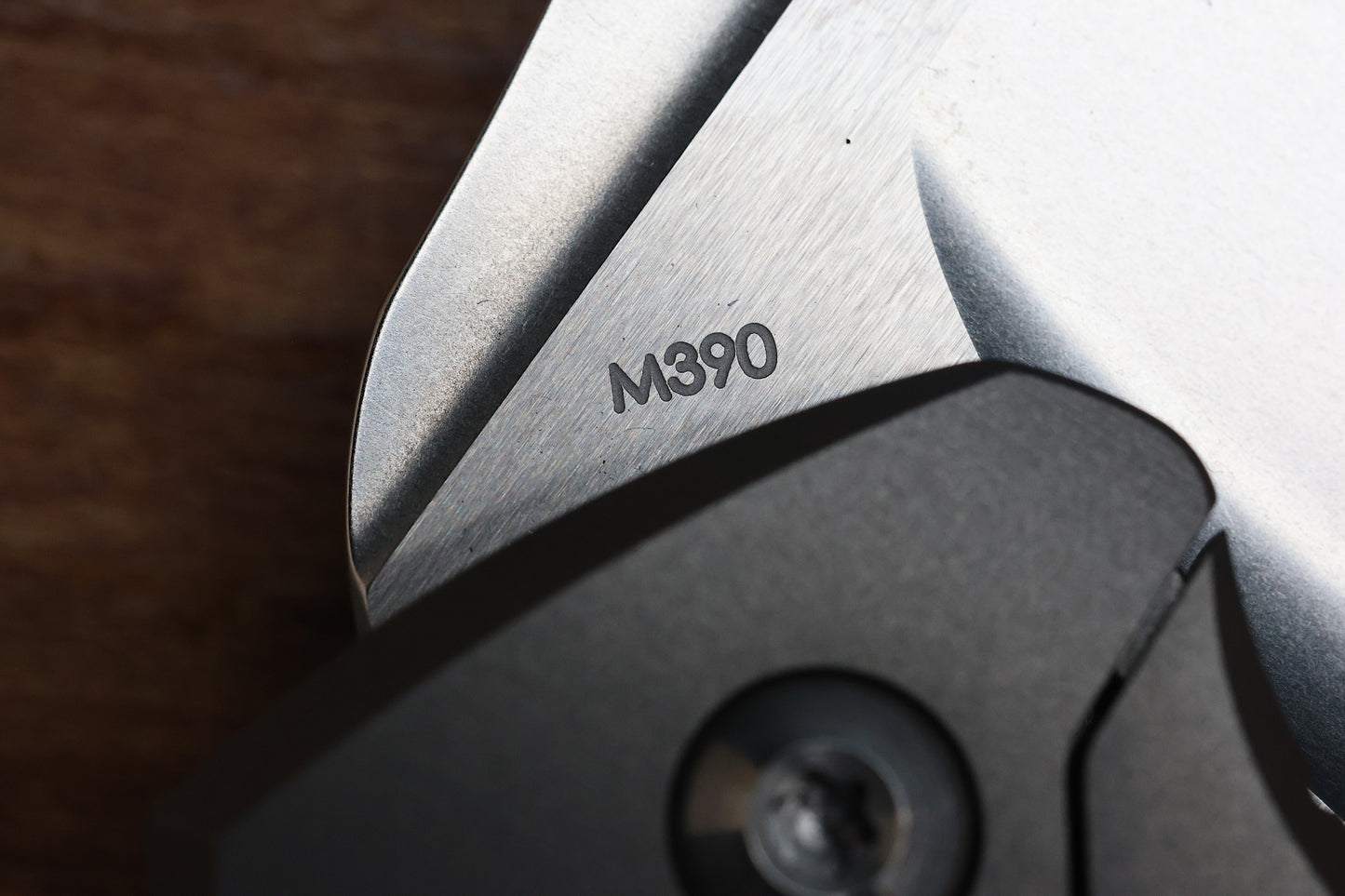 KOENIG KNIVES MINI ARIUS FLIPPER - TEAL MAGNETIC CARBOTI INLAY M390