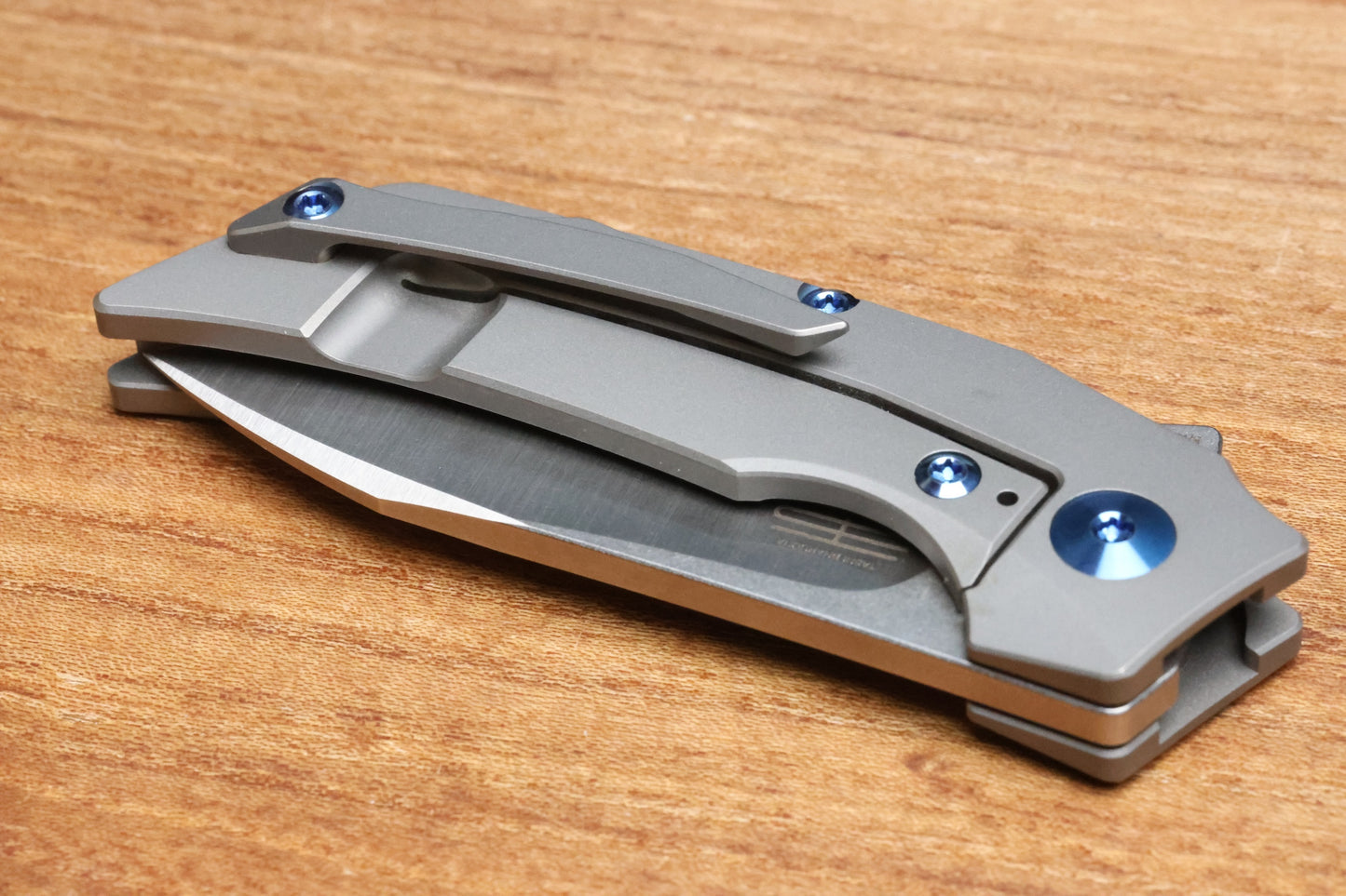 REATE KNIVES T2500 TI-BEAD BLAST HANDLE CARBON INLAY BELT SATIN M390 2.375" BLADE