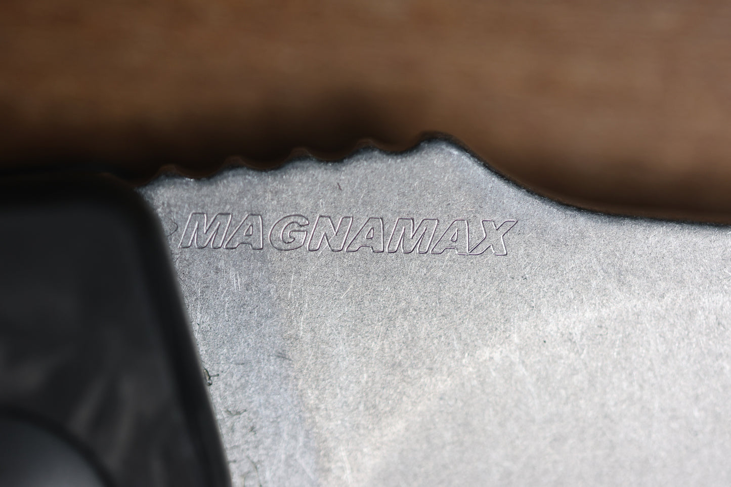 RJ MARTIN Q36-R MARBLE CARBON AND MAGNAMAX BLADE