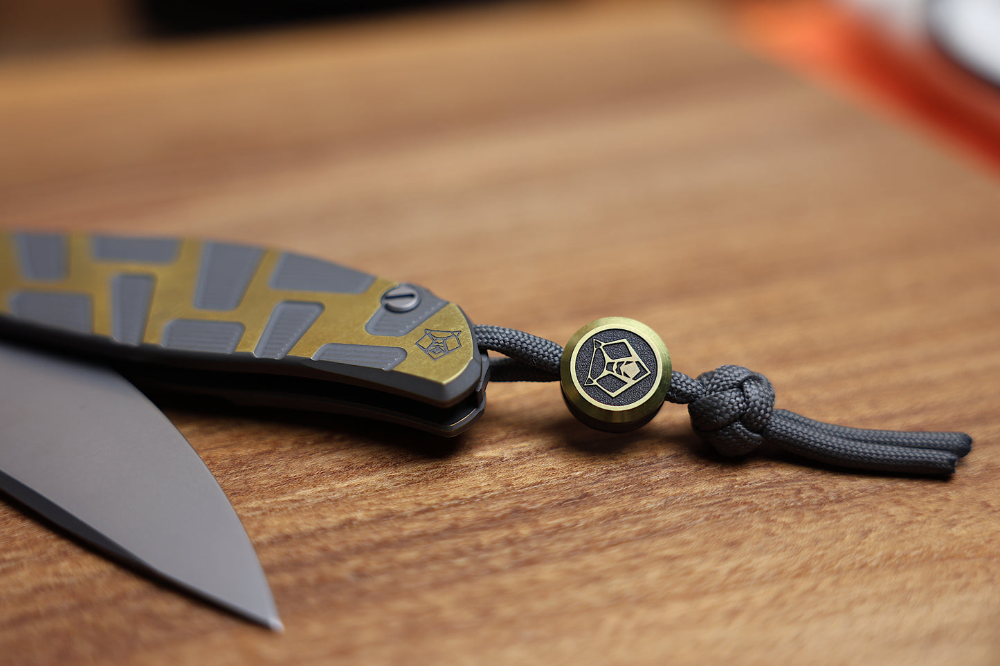 SHIROGOROV F95 T PATTERN GEN 4 – BLADE SHOW EDITION – GREY/YELLOW ANO TITANIUM HANDLE – M390 BLADE – MRBS