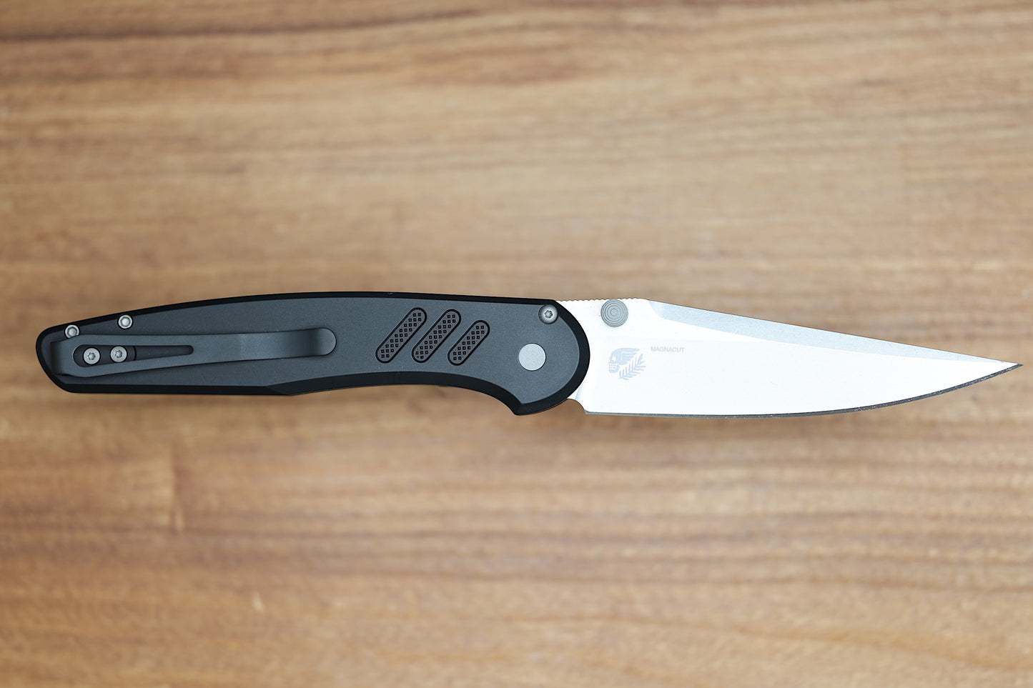 PRO-TECH PEACE NEIGHBOR AVALON BUTTON LOCK STONEWASHED MAGNACUT DROP POINT