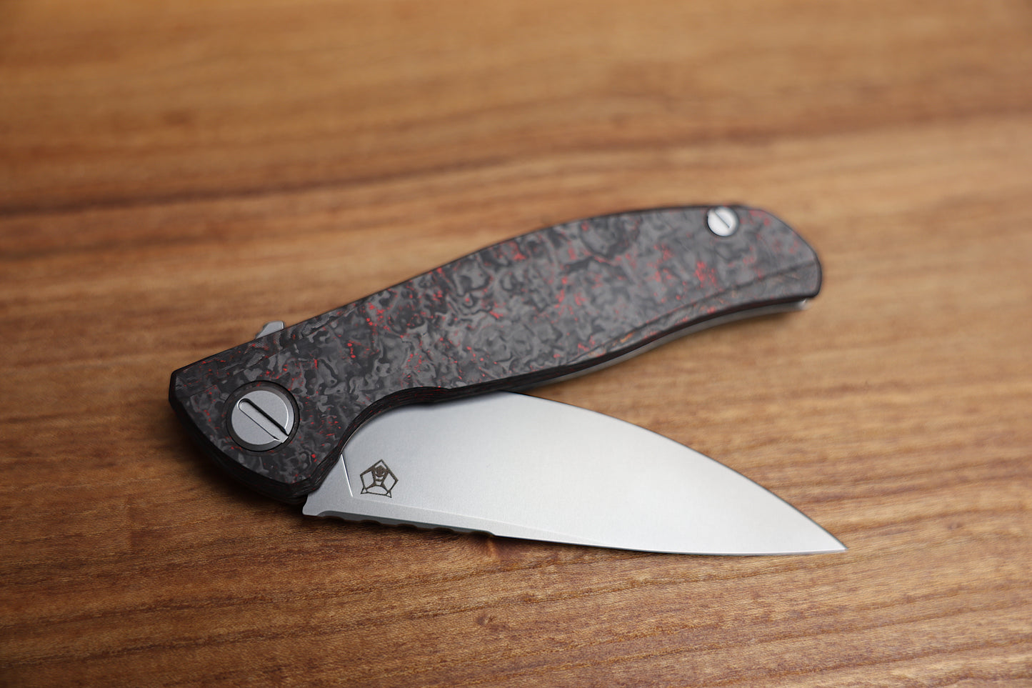 SHIROGOROV HATI GEN 3 – M390 BLADE – RED TECHNOCARBO – MRBS