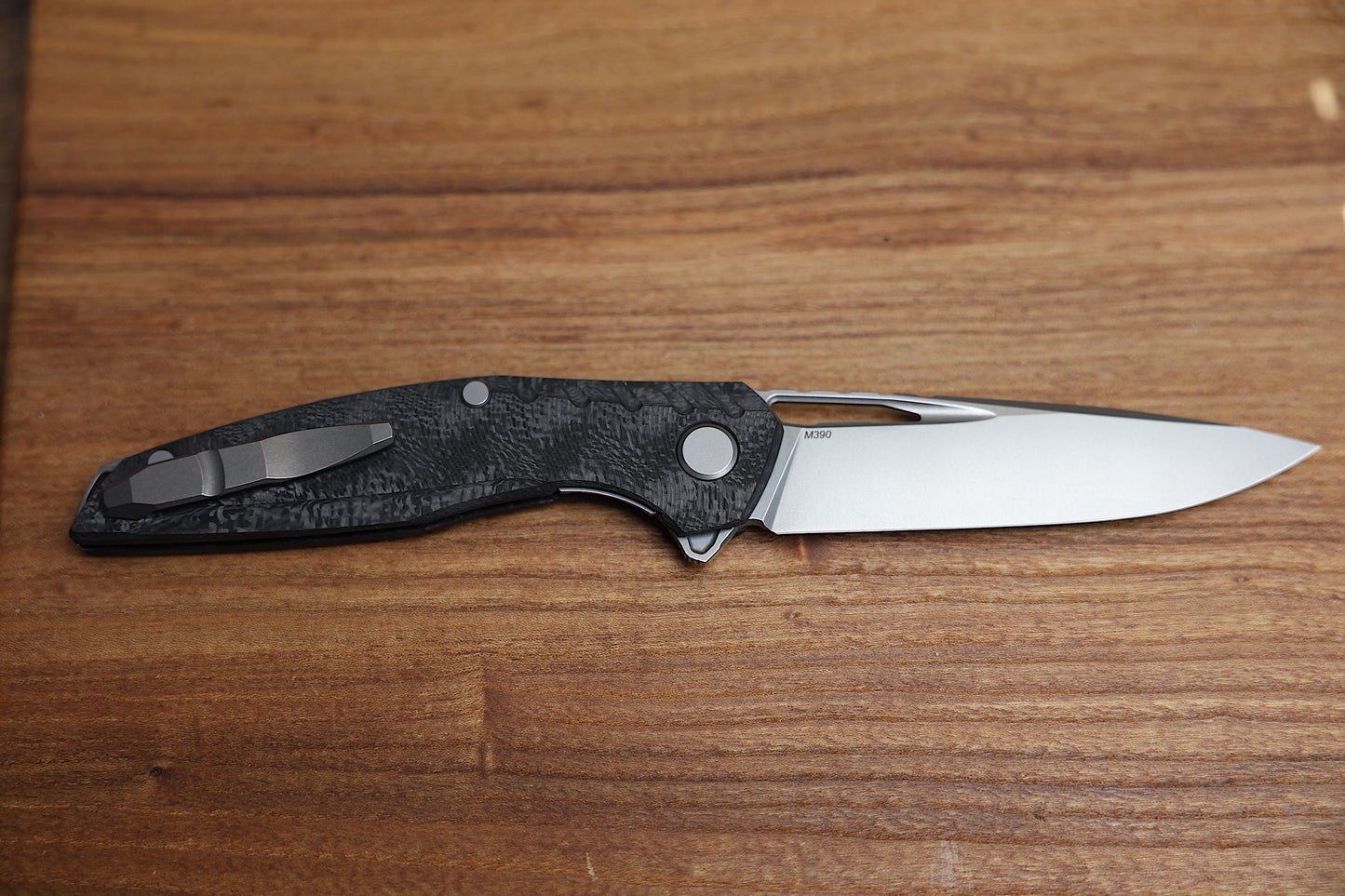 SHIROGOROV 111 GEN 5.1 – M390 BLADE – MARBLE CARBON FIBER HANDLE – MRBS