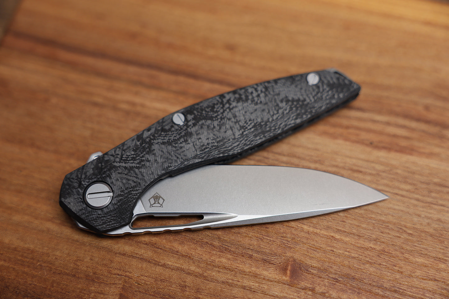 SHIROGOROV 111 GEN 5.1 – M390 BLADE – MARBLE CARBON FIBER HANDLE – MRBS