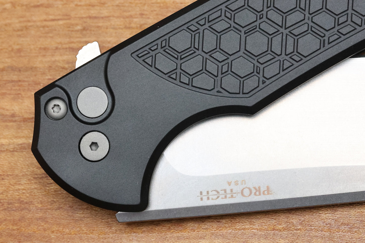 PRO-TECH MORDAX GRIDLOCK BLACK HANDLE & STONEWASH MAGNACUT MX105 GRIDLOCK