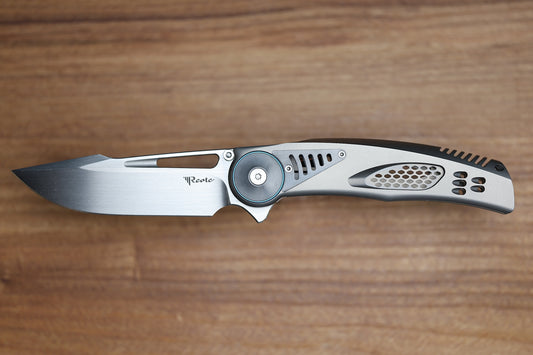 REATE KNIVES GTR TITANIUM INTEGRAL BEAD BLAST W/ ZIRCONIUM ACCENTS & HAND SATIN M390 (PREOWNED)