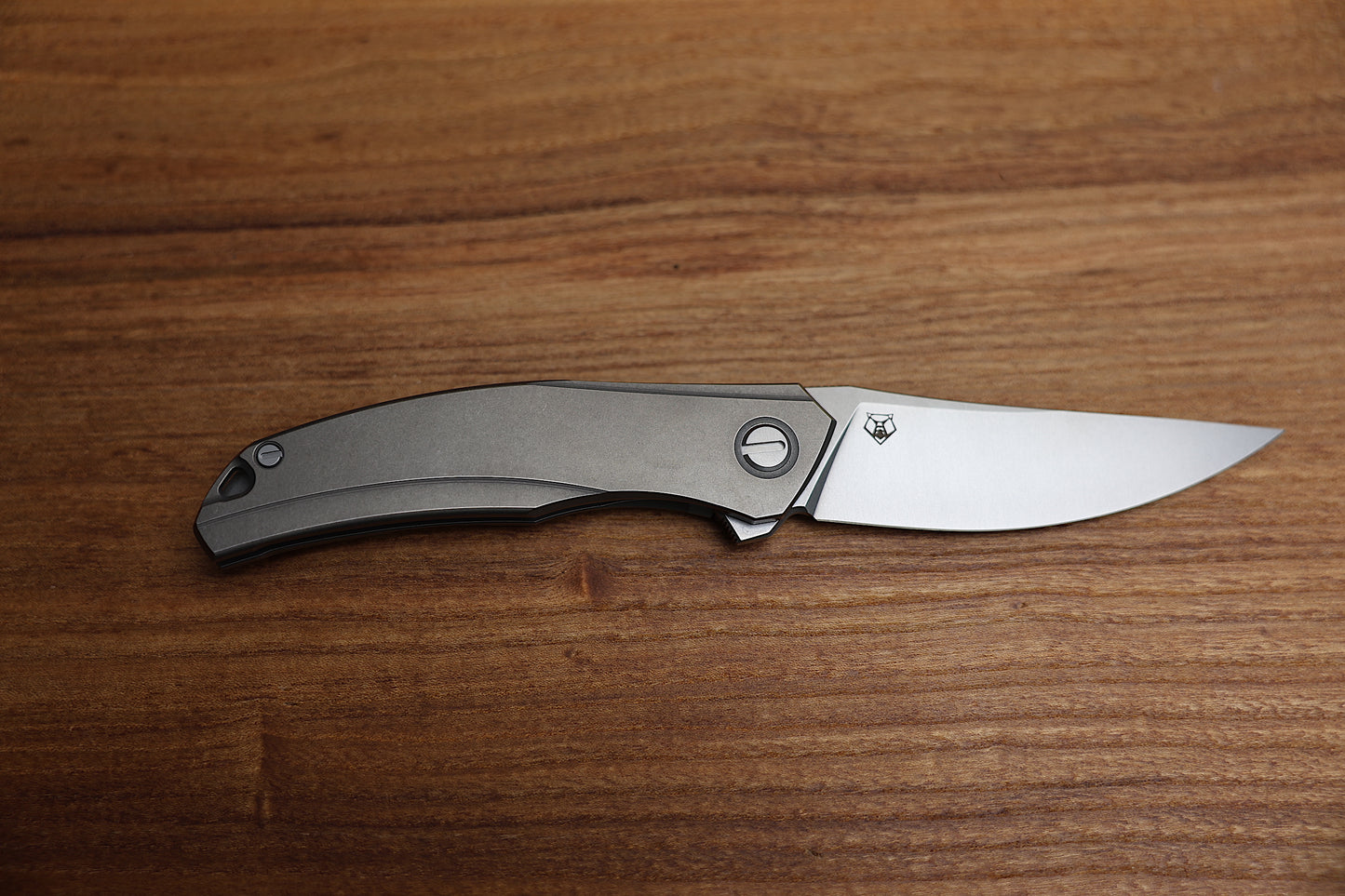 SHIROGOROV QUANTUM URSUS LEFTY – TITANIUM HANDLE – CROMAX PM BLADE – MRBS