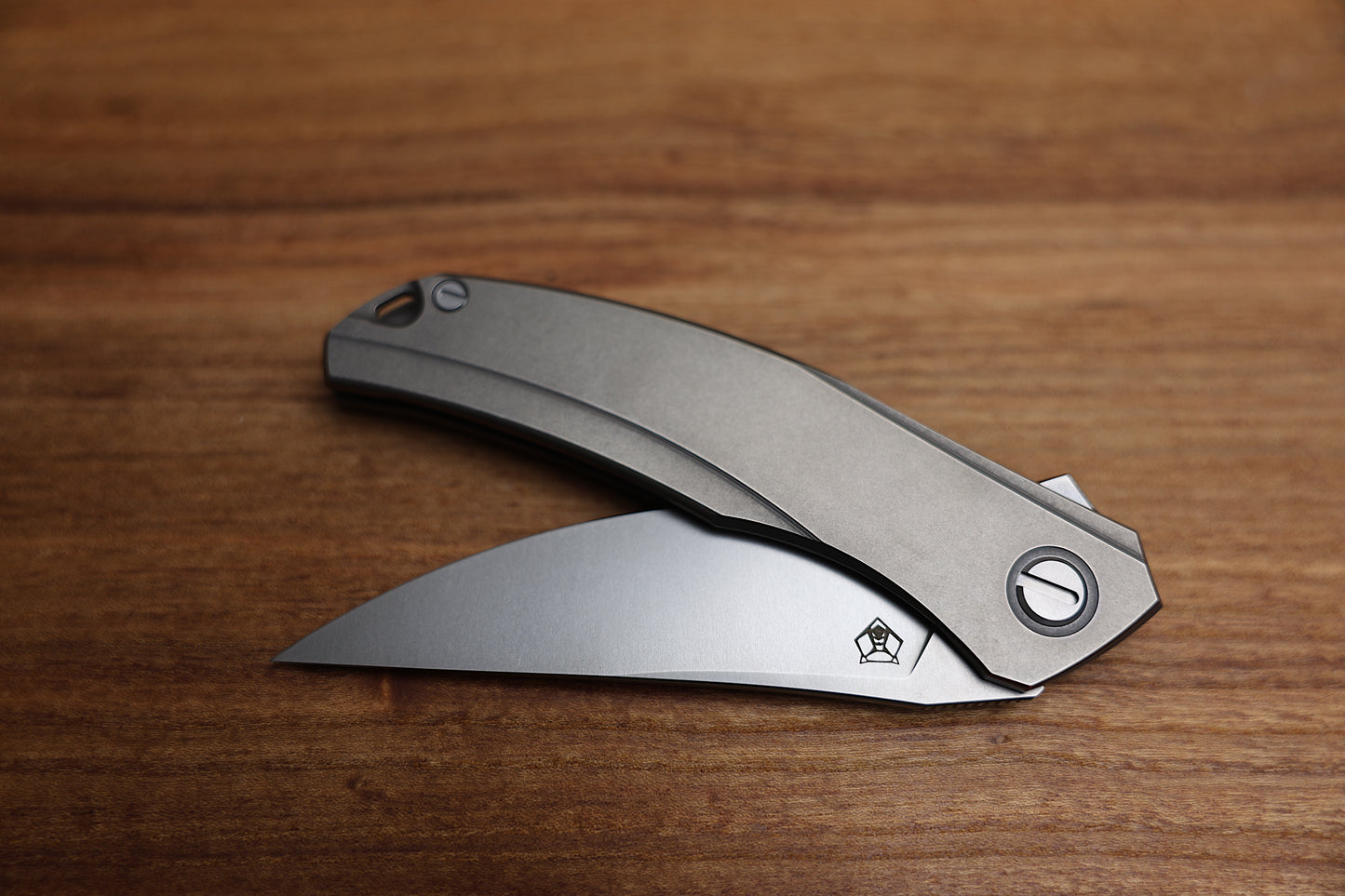 SHIROGOROV QUANTUM URSUS LEFTY – TITANIUM HANDLE – CROMAX PM BLADE – MRBS