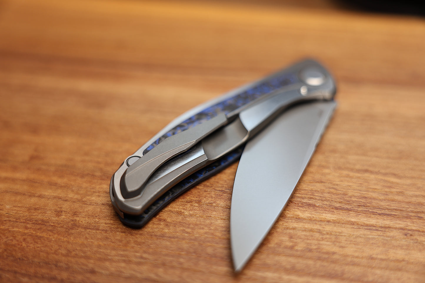 SHIROGOROV HATI GEN 3 – M390 BLADE – BLUE TECHNOCARBO – MRBS