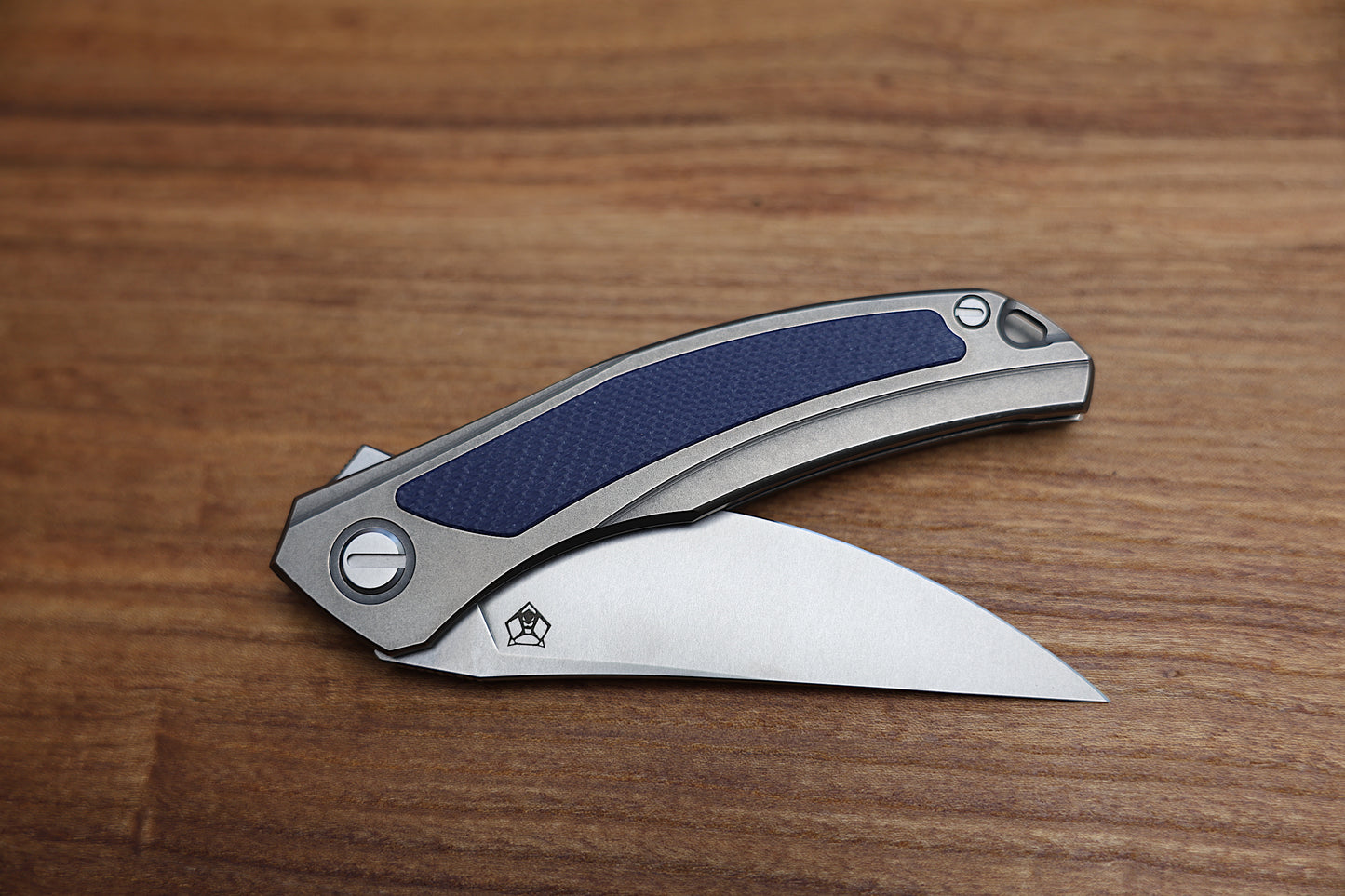 SHIROGOROV URSUS QUANTUM – CROMAX PM BLADE – TITANIUM HANDLE – DARK BLUE G10 INLAY – MRBS