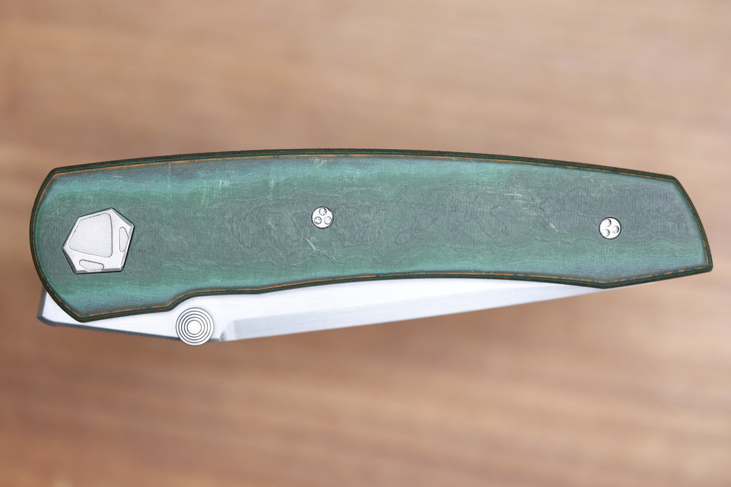 SHARKNIVCO WAKA V4.9 GREEN CAMOQUARTZ LINER LOCK RWL34 HAND SATIN BLADE