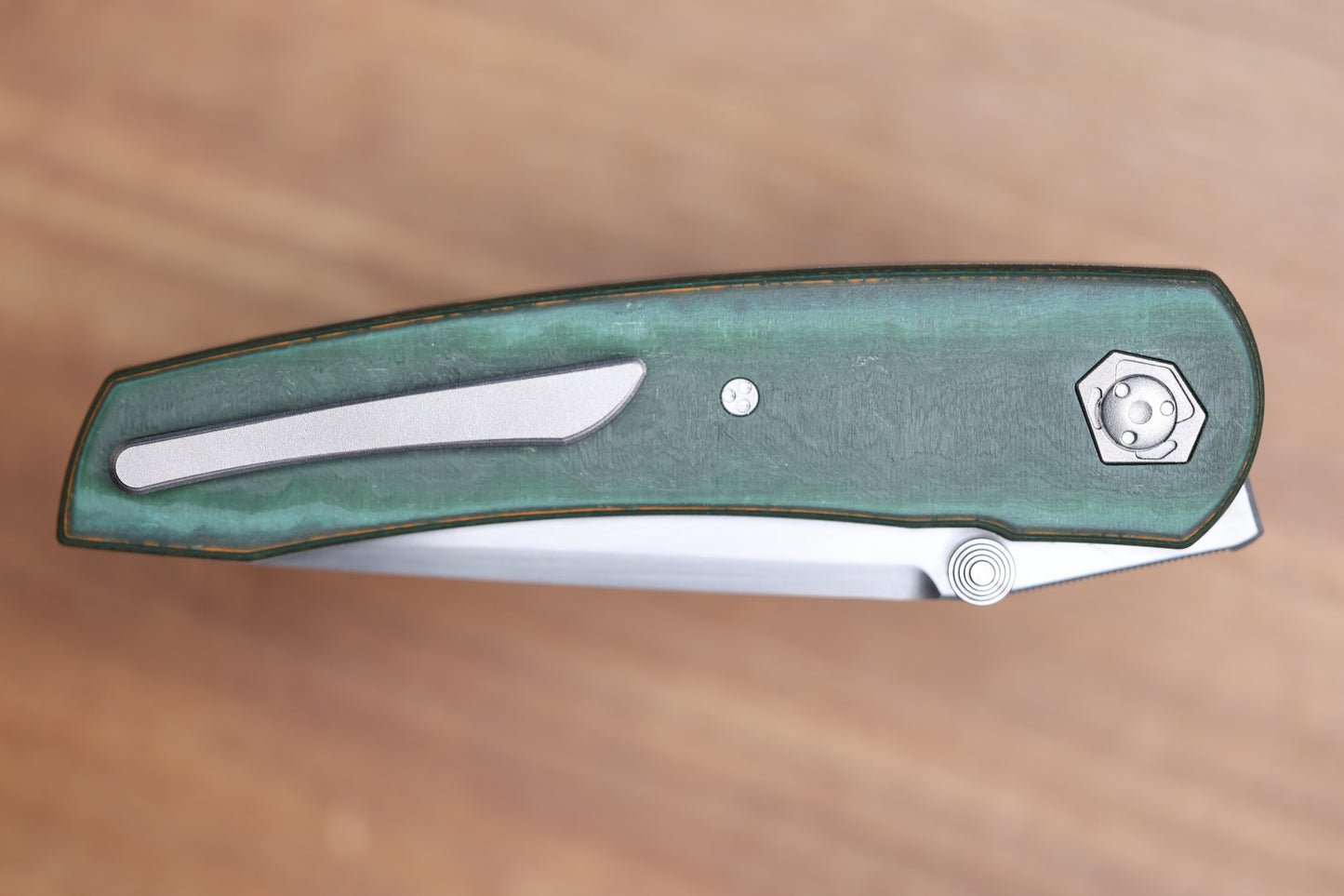 SHARKNIVCO WAKA V4.9 GREEN CAMOQUARTZ LINER LOCK RWL34 HAND SATIN BLADE