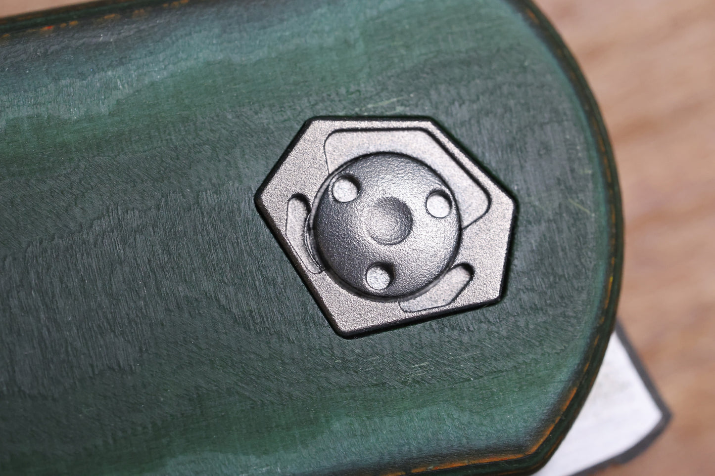 SHARKNIVCO WAKA V4.9 GREEN CAMOQUARTZ LINER LOCK RWL34 HAND SATIN BLADE
