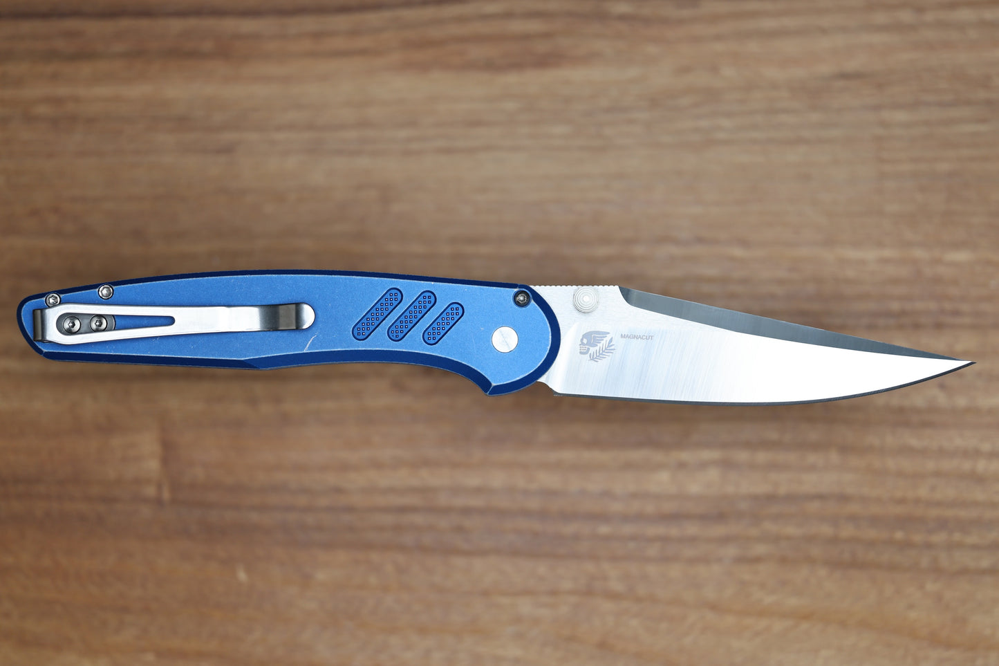 PRO-TECH PEACE NEIGHBOR AVALON BUTTON LOCK BATTLE FROST 4.25 DROP POINT & SHARPENER ENTHUSIANT COMBO EXCLUSIVE 001