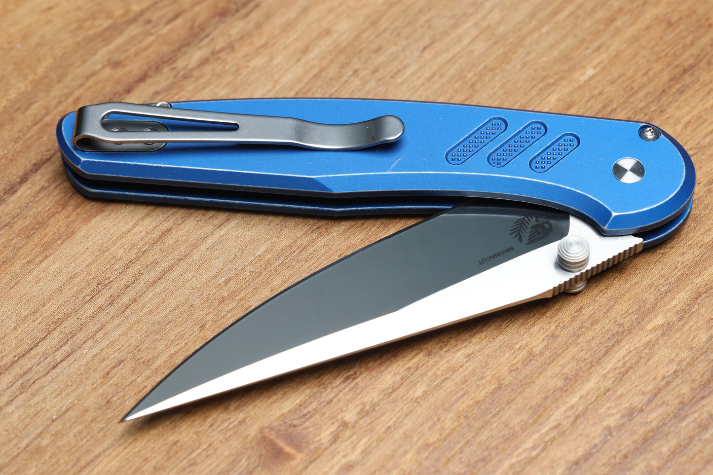 PRO-TECH PEACE NEIGHBOR AVALON BUTTON LOCK BATTLE FROST 4.25 DROP POINT & SHARPENER ENTHUSIANT COMBO EXCLUSIVE 001
