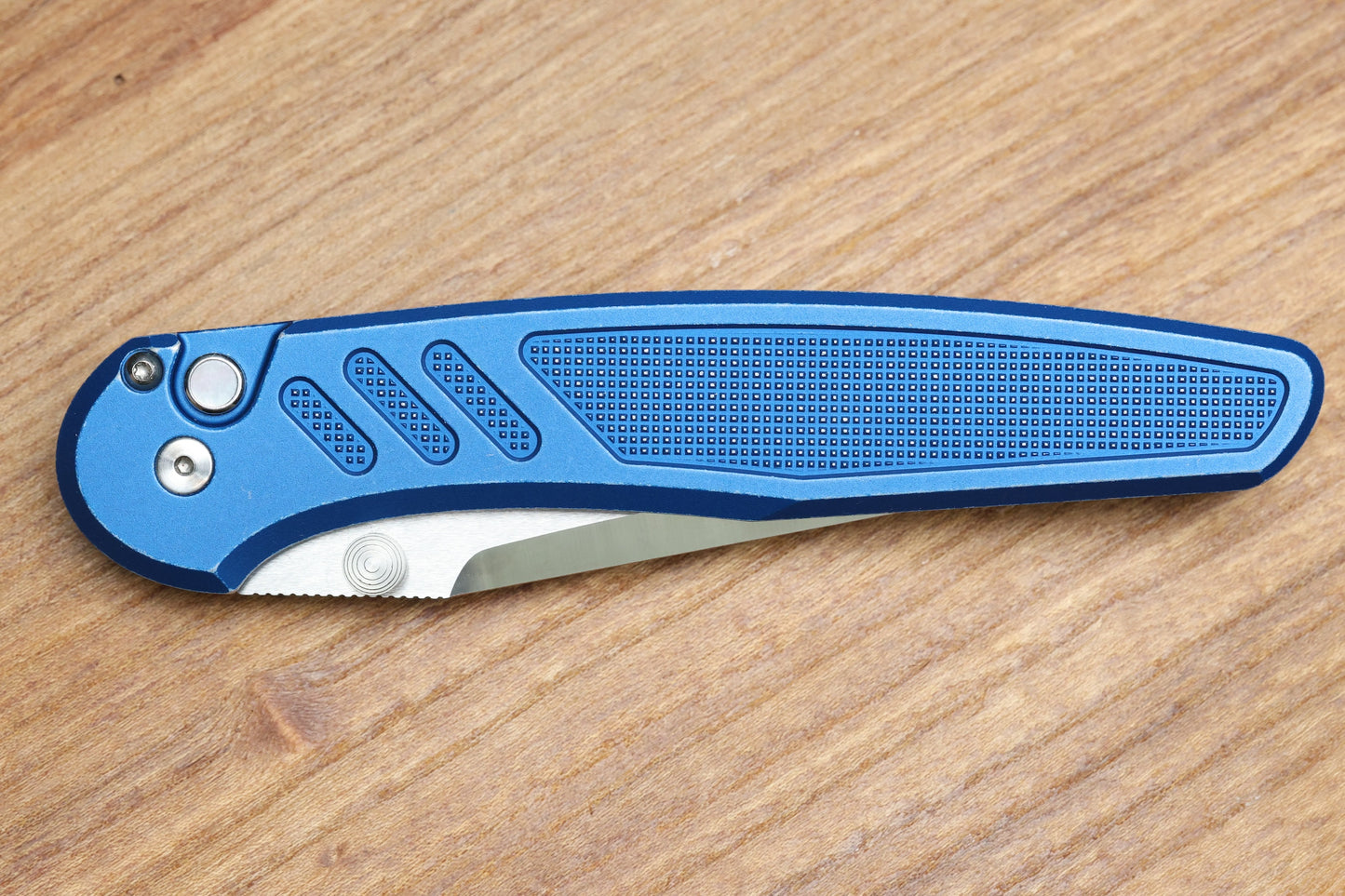 PRO-TECH PEACE NEIGHBOR AVALON BUTTON LOCK BATTLE FROST 4.25 DROP POINT & SHARPENER ENTHUSIANT COMBO EXCLUSIVE 001