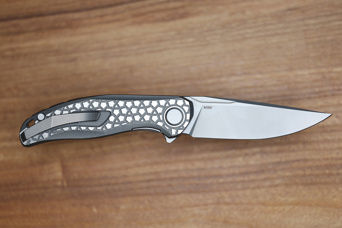 SHIROGOROV STELLAR BEAR PATTERN – TITANIUM HANDLE – M390 BLADE – MRBS