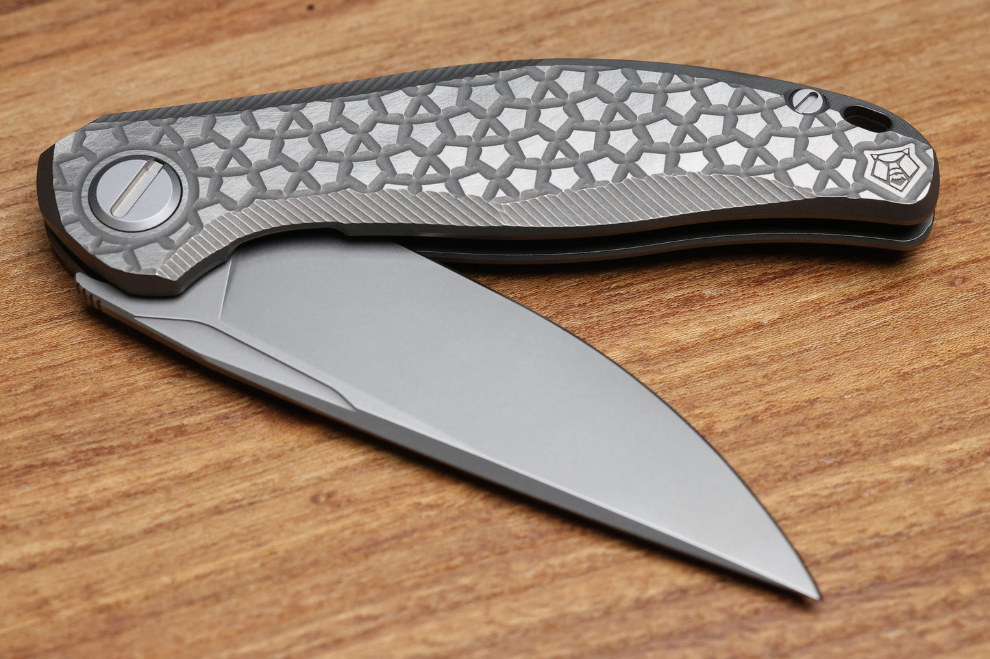 SHIROGOROV STELLAR BEAR PATTERN – TITANIUM HANDLE – M390 BLADE – MRBS