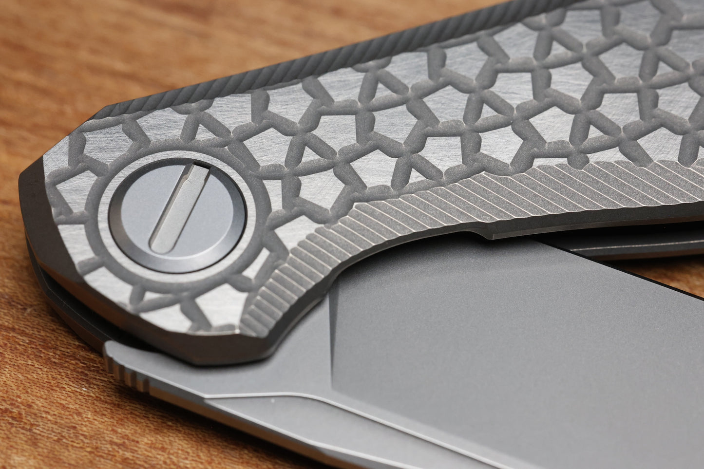 SHIROGOROV STELLAR BEAR PATTERN – TITANIUM HANDLE – M390 BLADE – MRBS