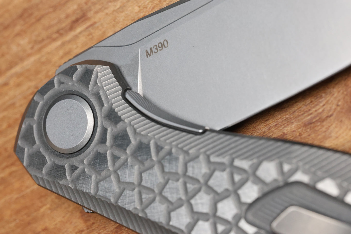 SHIROGOROV STELLAR BEAR PATTERN – TITANIUM HANDLE – M390 BLADE – MRBS