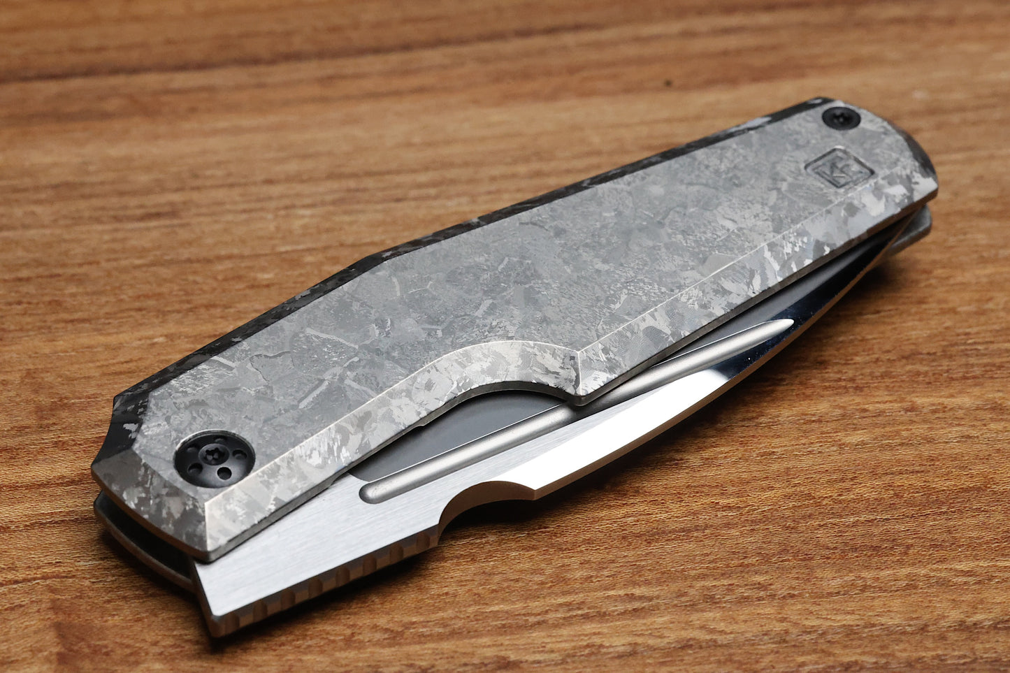 CUSTOM KNIFE FACTORY ELEMENTAK - M398 BLADE - CRYSTALTI HANDLE (THOMAS GONY DESIGN)