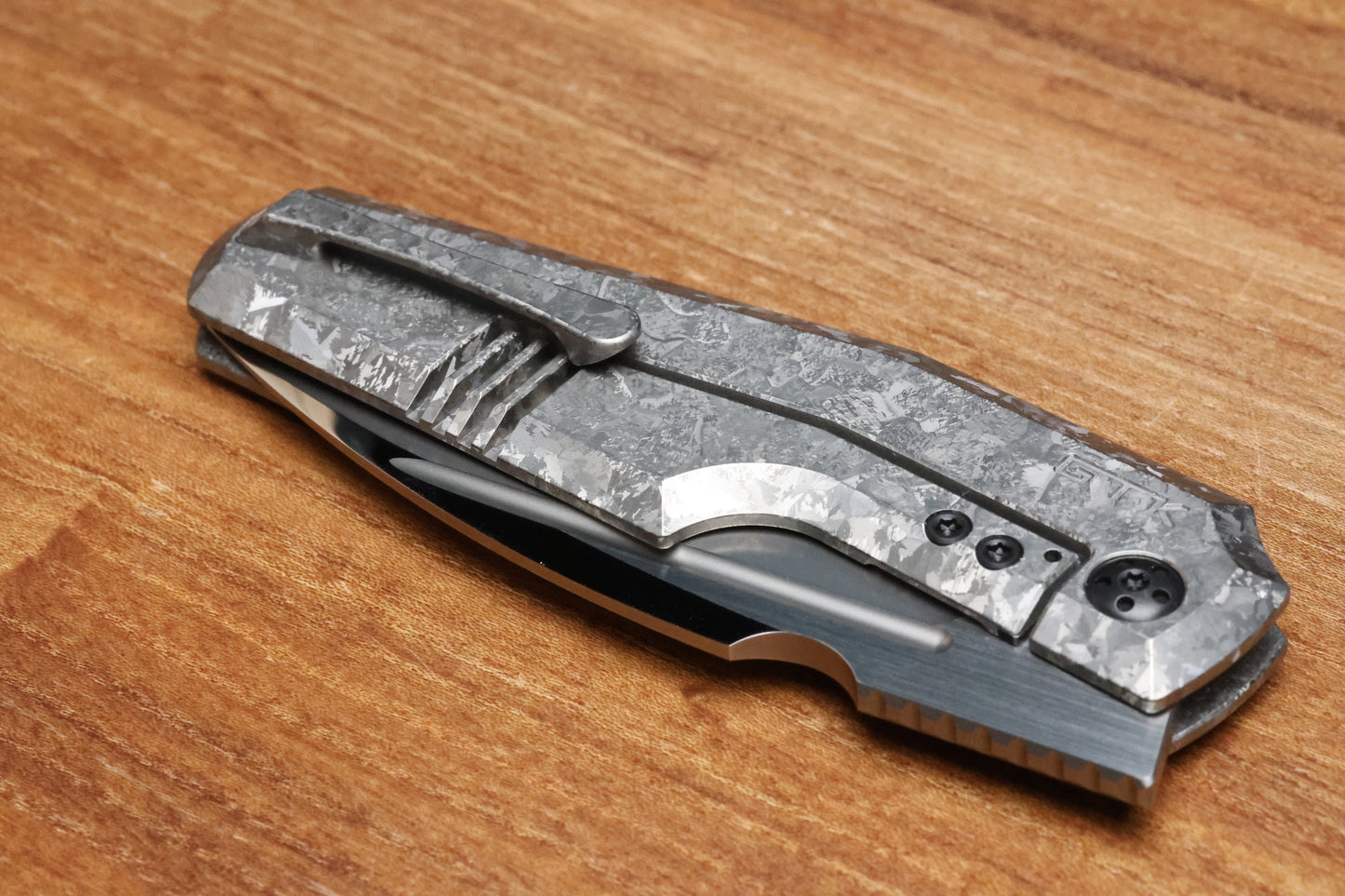 CUSTOM KNIFE FACTORY ELEMENTAK - M398 BLADE - CRYSTALTI HANDLE (THOMAS GONY DESIGN)