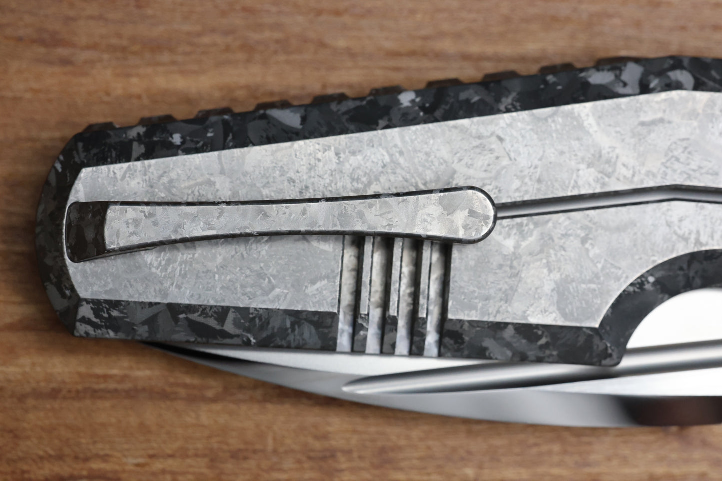 CUSTOM KNIFE FACTORY ELEMENTAK - M398 BLADE - CRYSTALTI HANDLE (THOMAS GONY DESIGN)