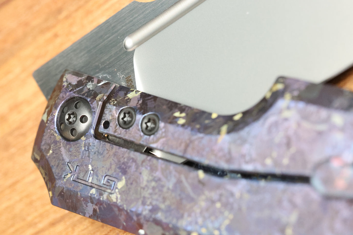 CUSTOM KNIFE FACTORY ELEMENTAK - M398 BLADE - PURPLE CRYSTALTI HANDLE (THOMAS GONY DESIGN)