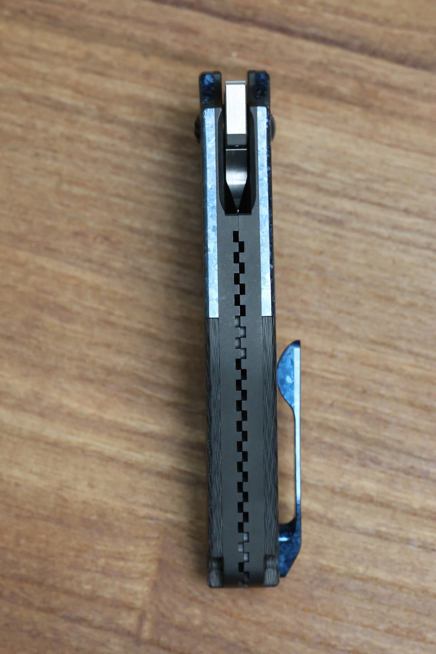 YAN's GTC CABOT CARBON FIBER BLUE CRYSTALIZED TITANIUM HANDLE S90V BLADE