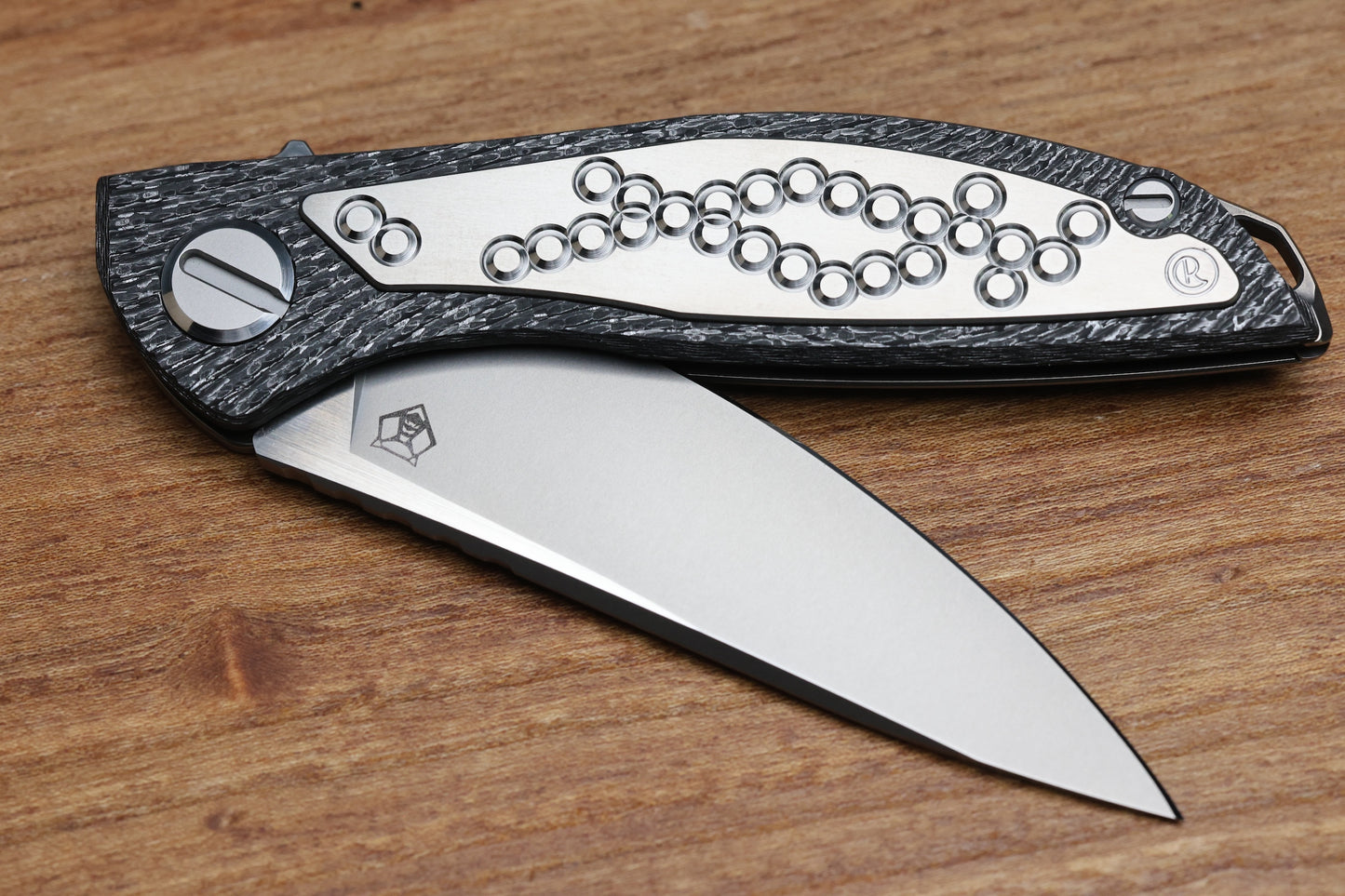 SHIROGOROV KNIVES AND CHRIS REEVE COLLABORATION HATION CGG - MAGNACUT BLADE - TITANIUM/BLACK ALUTEX HANDLE - MRBS