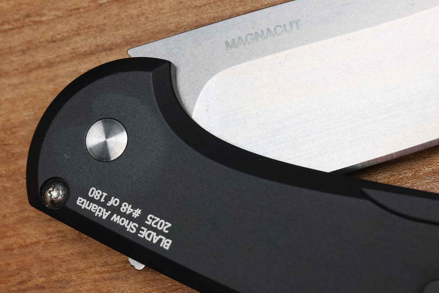 PRO-TECH CAMBRIA MANUAL BLACK ALUMINUM HANDLES W/ TECHNOCARBO TEAL INLAY & MAGNACUT BSA25.CAMBRIA.1