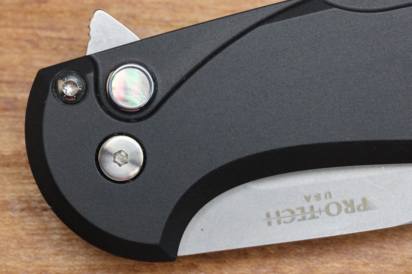 PRO-TECH CAMBRIA MANUAL BLACK ALUMINUM HANDLES W/ TECHNOCARBO TEAL INLAY & MAGNACUT BSA25.CAMBRIA.1