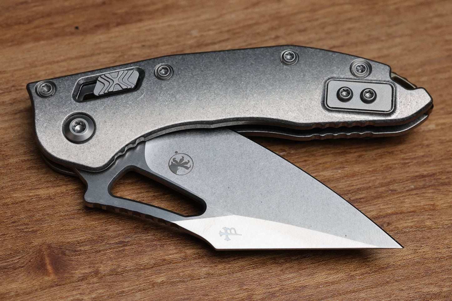 MARFIONE SELECT MANUAL M-STITCH RAM LOK SLAB SIDE TITANIUM HANDLES W/ BRONZE ACCENTS & STONEWASH M390MK 169MRL-10MS1