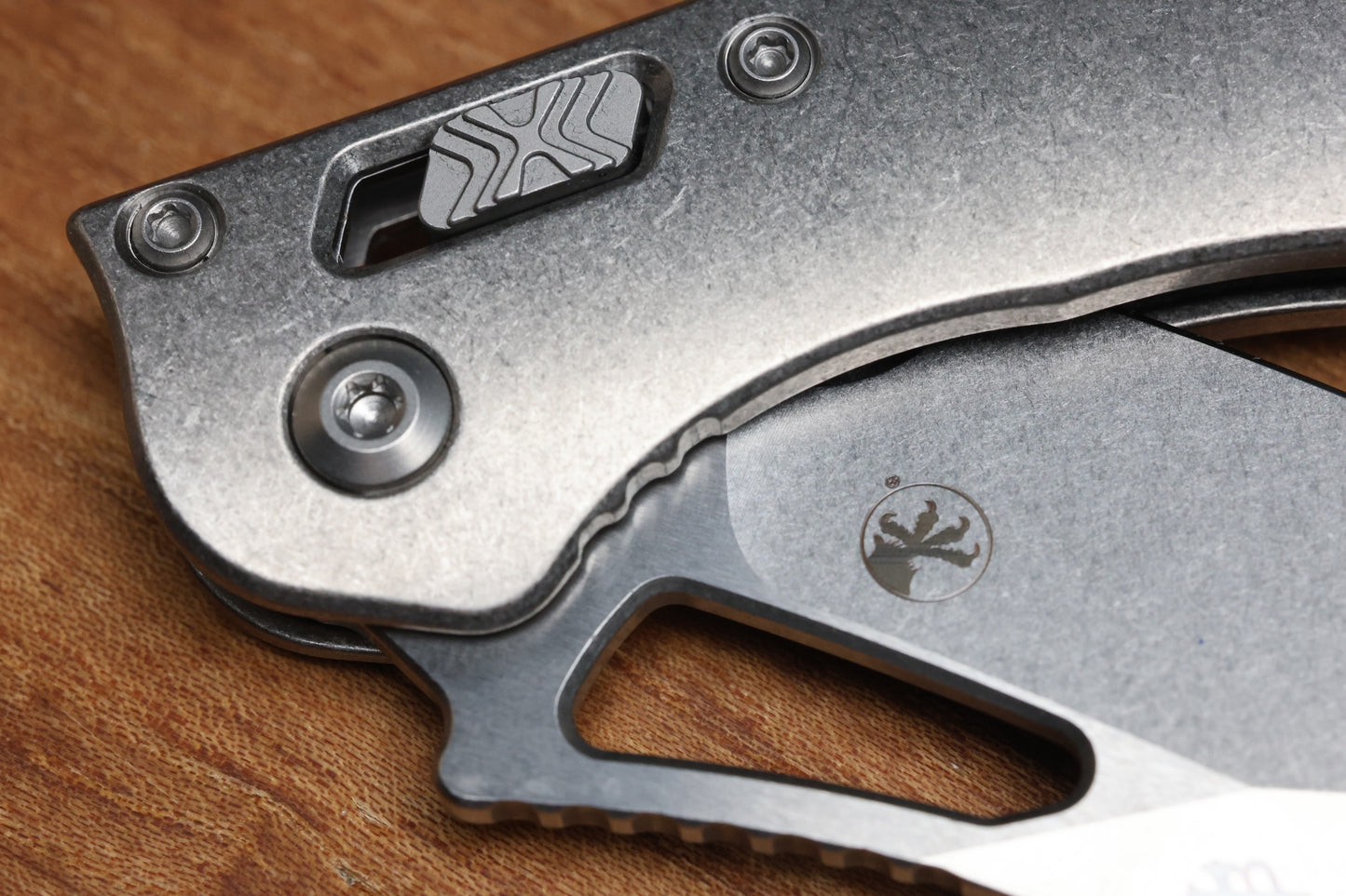 MARFIONE SELECT MANUAL M-STITCH RAM LOK SLAB SIDE TITANIUM HANDLES W/ BRONZE ACCENTS & STONEWASH M390MK 169MRL-10MS1