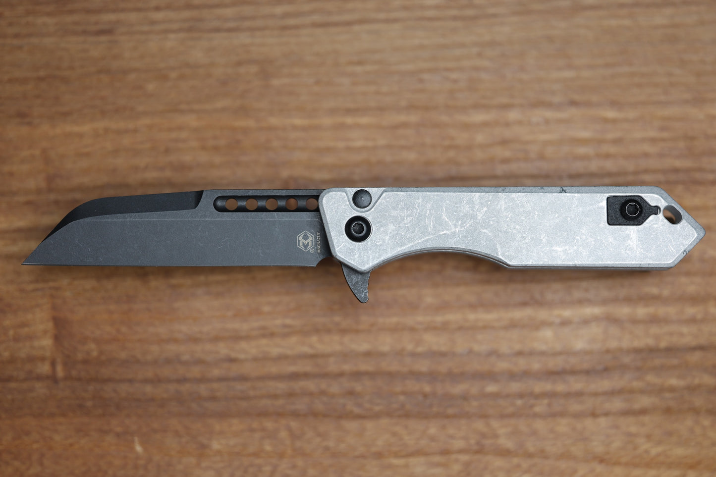 HERETIC KNIVES M/A JINN FLIPPER W/ BLIZZARDWORN ALUMINUM HANDLES & BATTLE BLACK MAGNACUT H213-8A-BLZ
