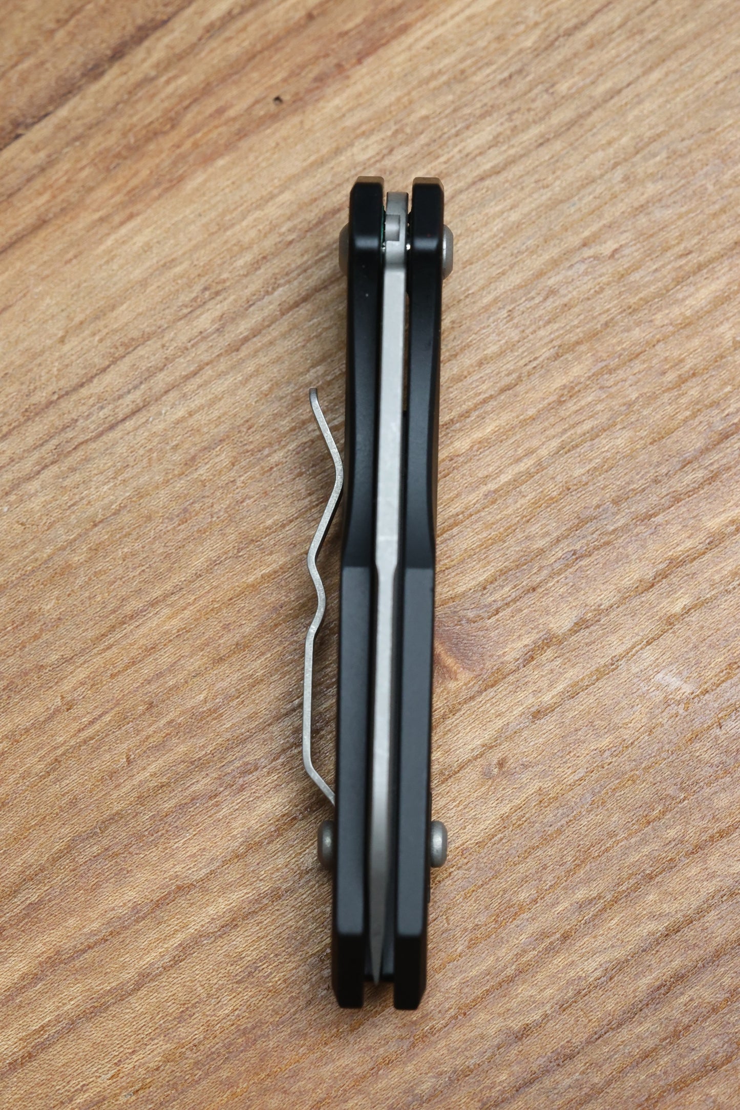 HERETIC KNIVES M/A JINN FLIPPER W/ BLACK ALUMINUM HANDLES & BATTLEWORN MAGNACUT H213-5A