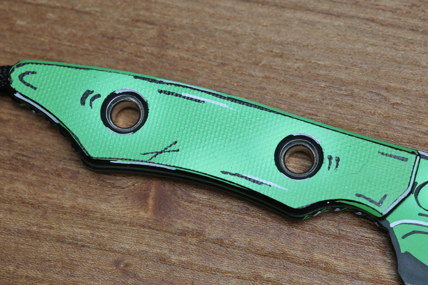 HERETIC KOBOLD TOXIC GREEN CEL SHADE BOWIE MAGNACUT FIXED BLADE H065-CS-TX