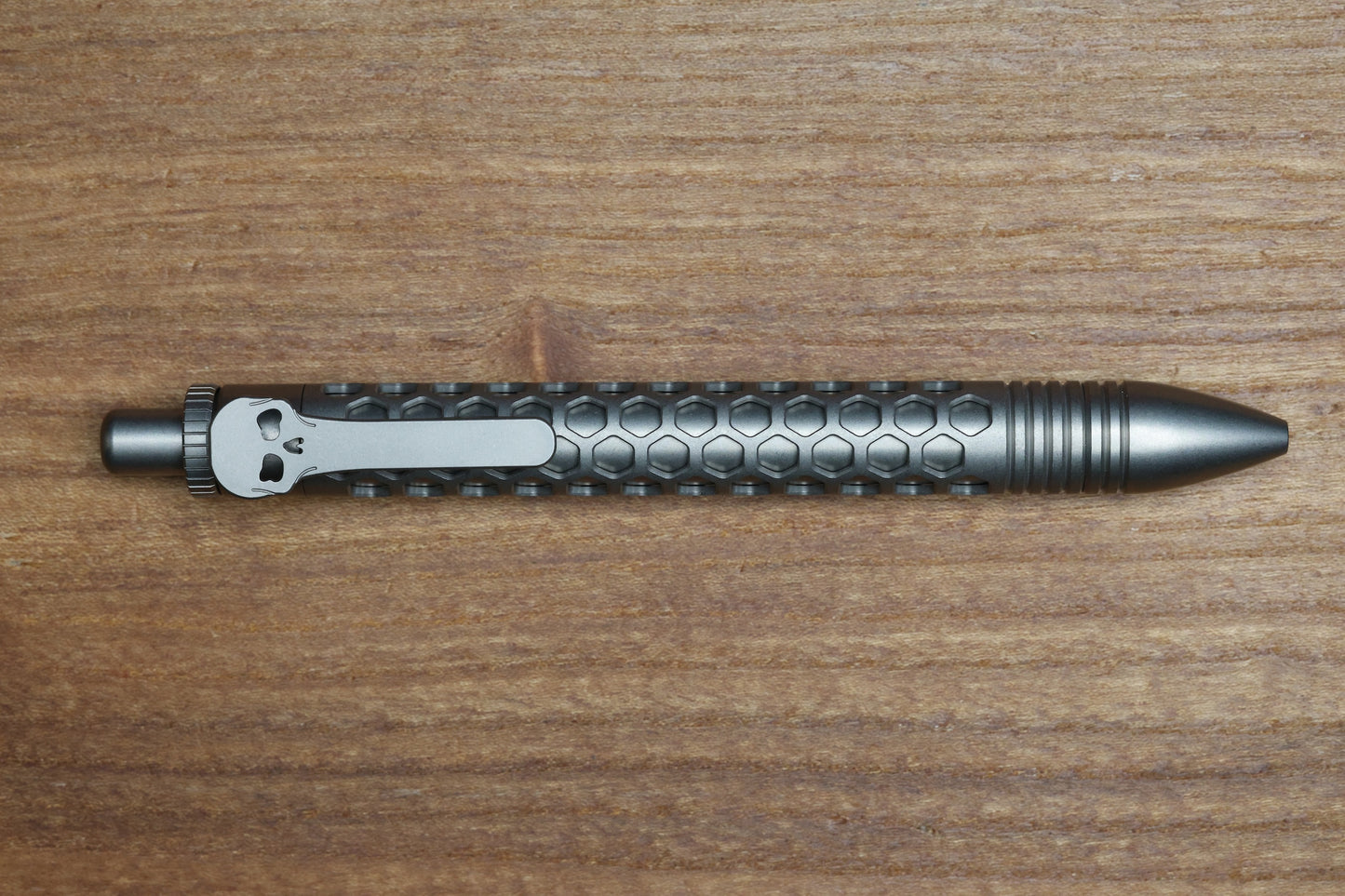 CHAVES KNIVES TITANIUM CLICKER PEN – HEX DOT